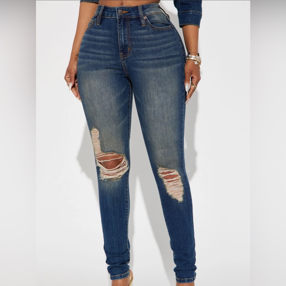 Fashion nova dark denim ripped curvy skinny jeans